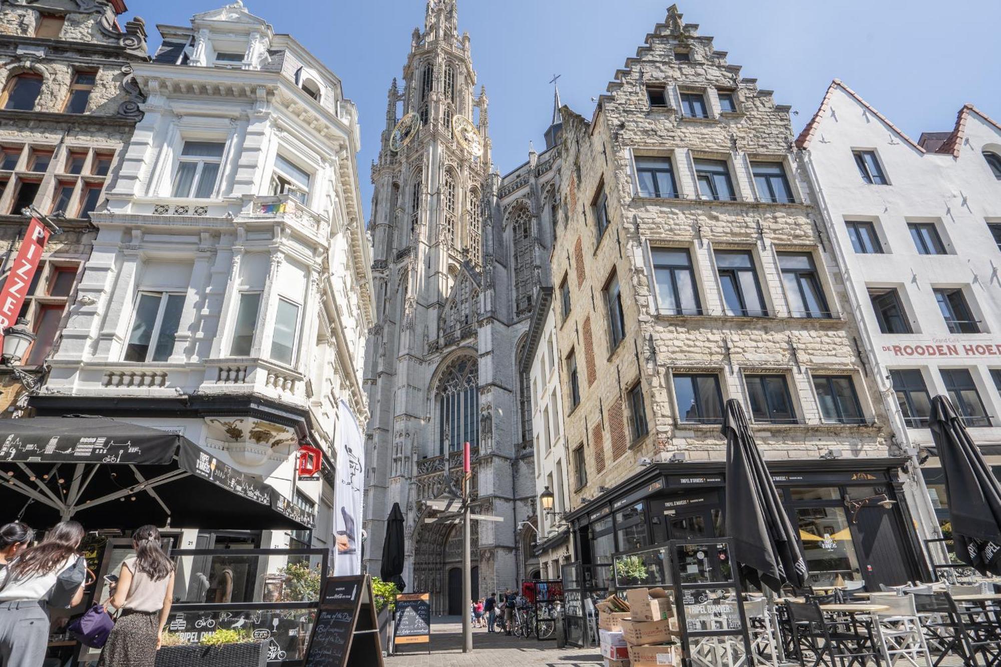 Tempel Cathedral Lodge In The Heart Of Anversa Esterno foto